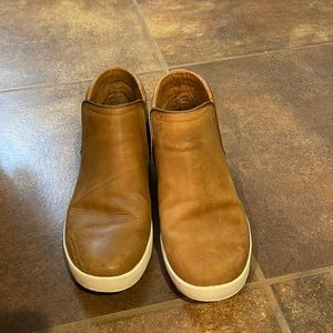 Teva sneakers. Great condition